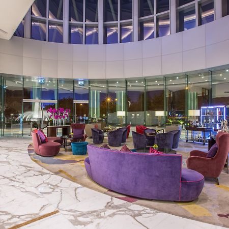 Crowne Plaza Macau, an IHG Hotel Exterior foto The lobby of the hotel