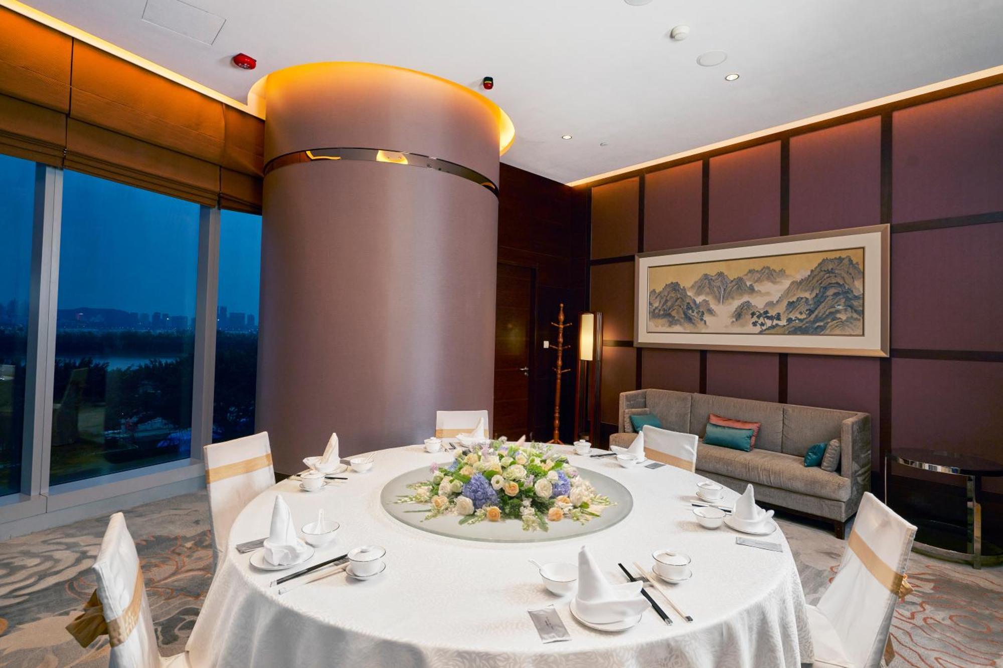 Crowne Plaza Macau, an IHG Hotel Exterior foto A private dining room at the restaurant
